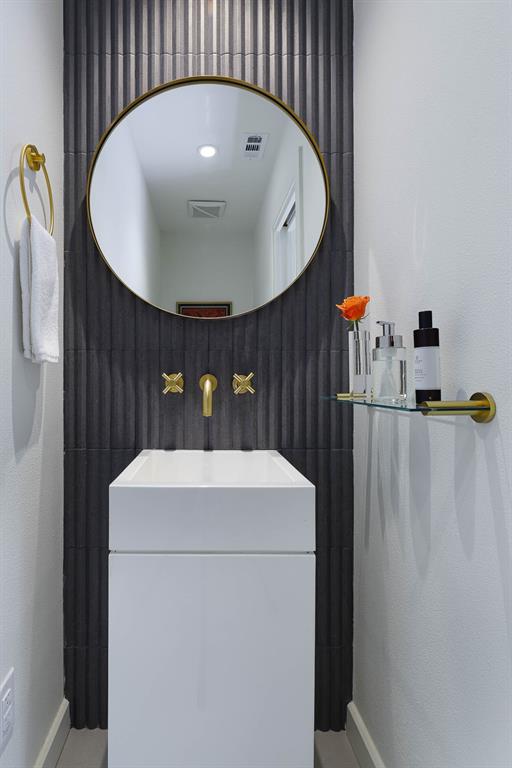 Hockaday Square 2nd Inst - Residential