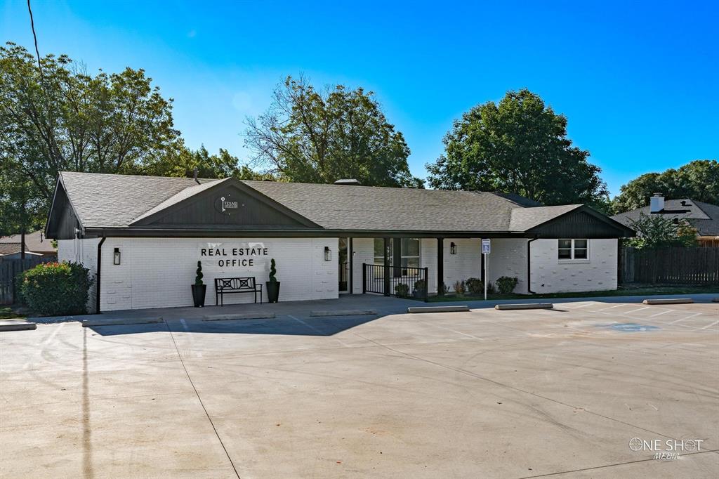 Commercial Property on Buffalo Gap - Commercial Sale