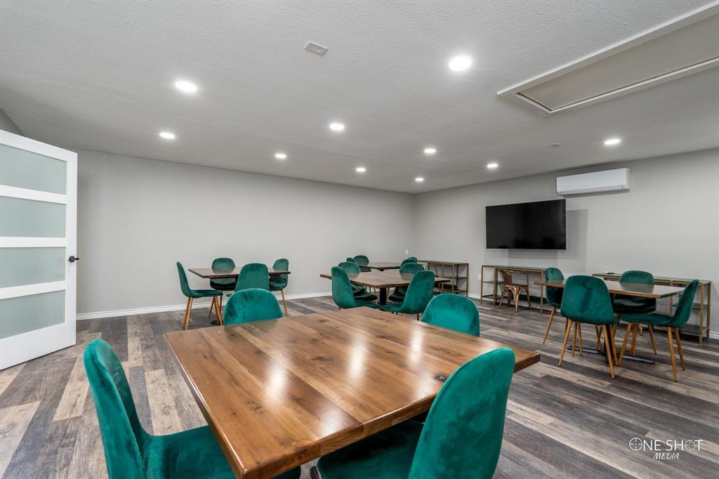 Commercial Property on Buffalo Gap - Commercial Sale