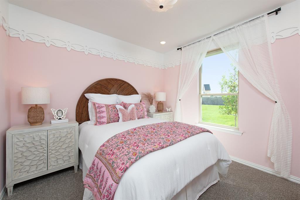 Valencia On The Lake - Residential