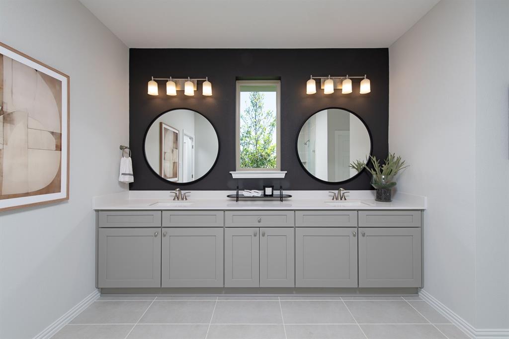 Valencia On The Lake - Residential