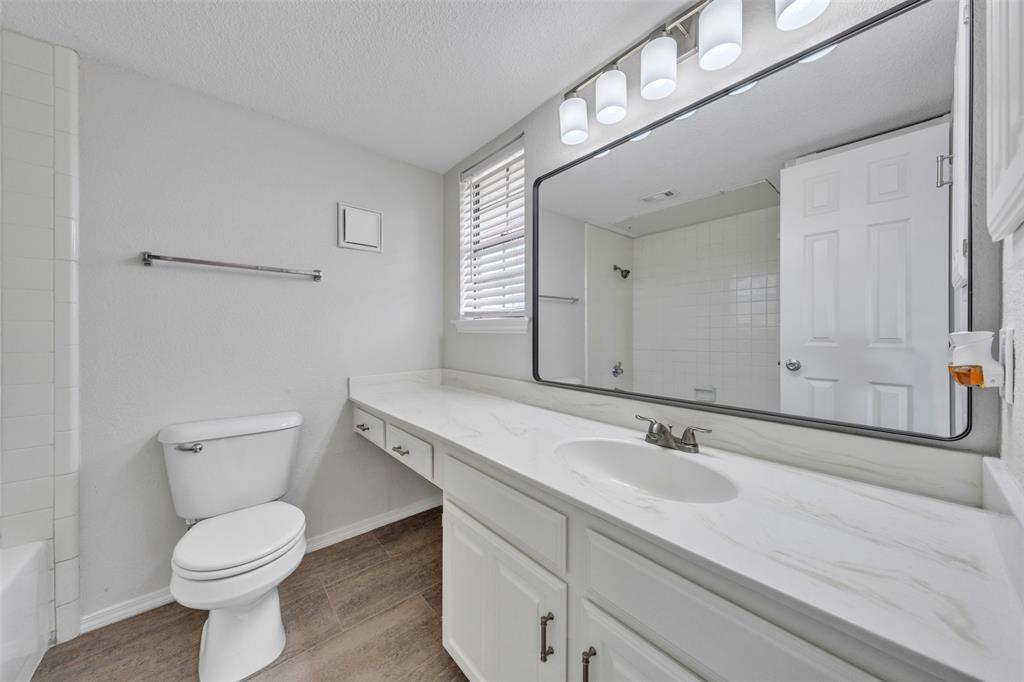 Ridgmar Crossroads Condo - Residential