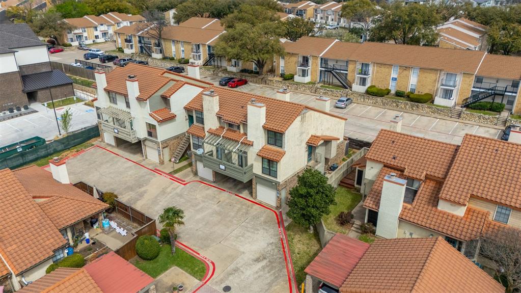 Ridgmar Crossroads Condo - Residential