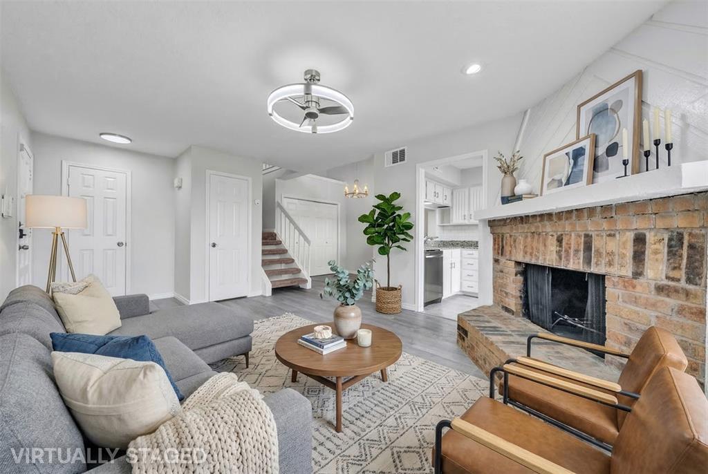 Ridgmar Crossroads Condo - Residential