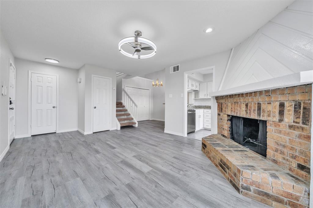 Ridgmar Crossroads Condo - Residential