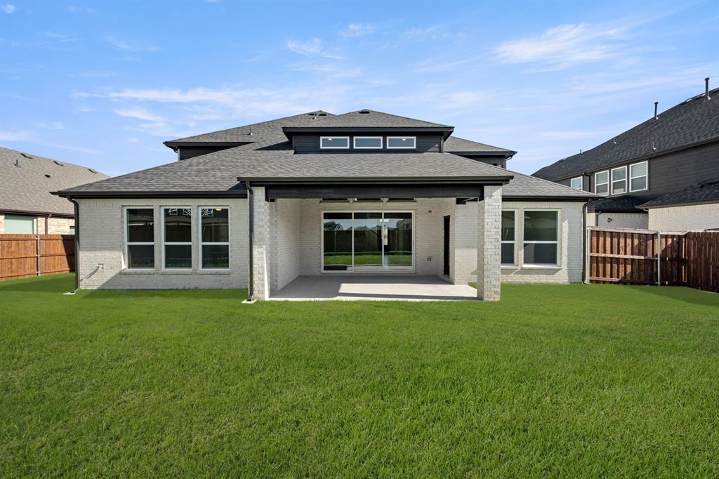 Mira Lagos Crossing - Residential