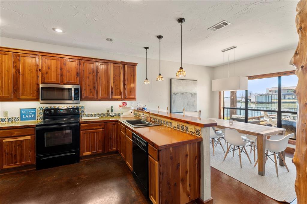 Pinnacle Club - Residential