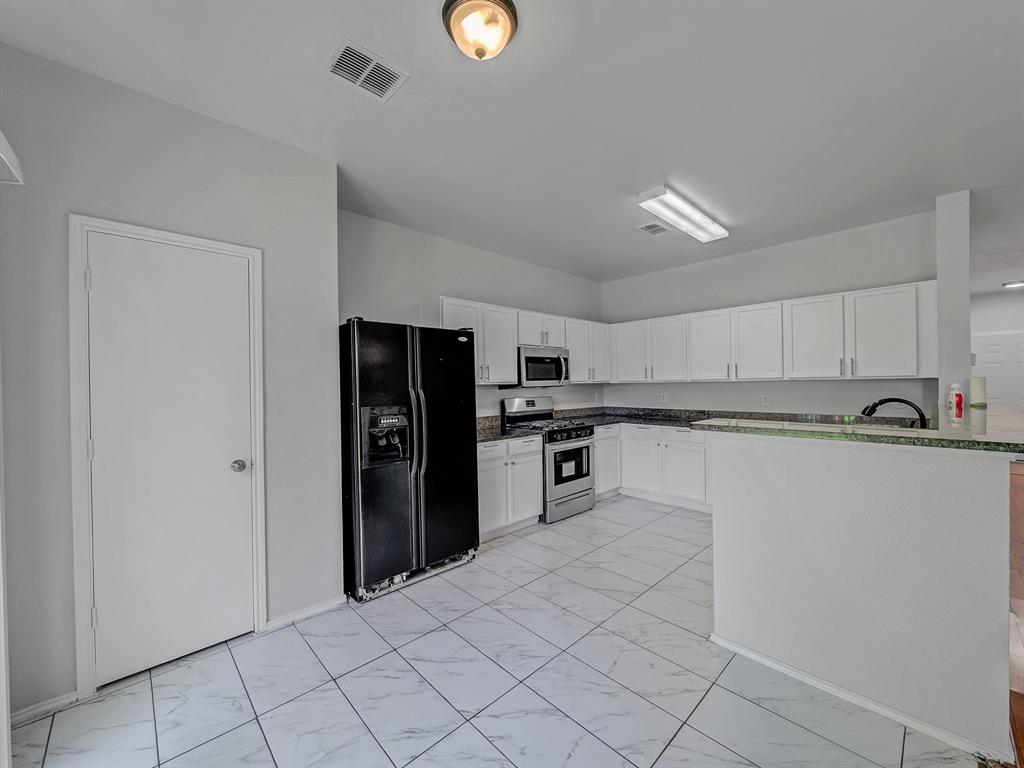 South Ridge Hills Add - Residential Lease