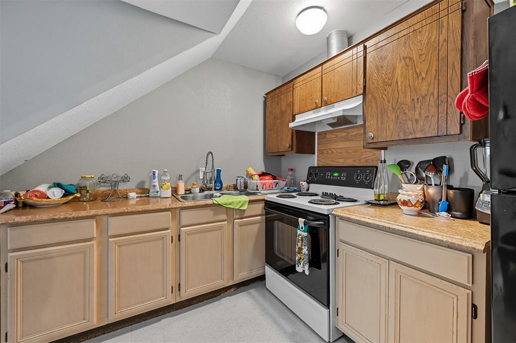 J Roberts - Residential