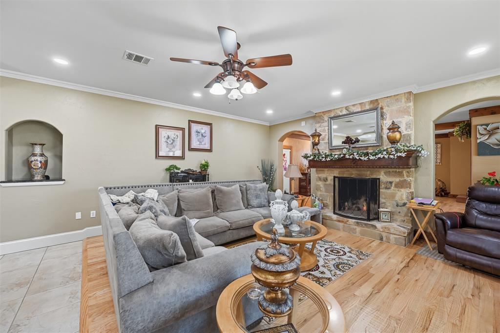 J Roberts - Residential