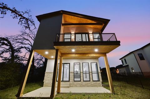 Photo of 2811 Rodeo Drive, Quinlan, TX 75474 (MLS # 20787898)