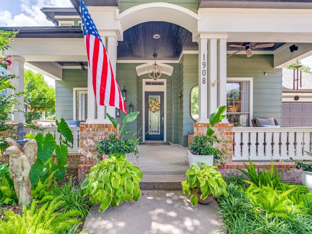 1908 Victoria Circle