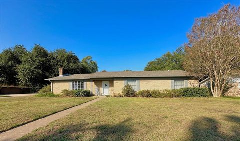 A home in Sulphur Springs