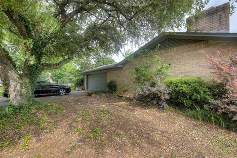 A home in Sulphur Springs