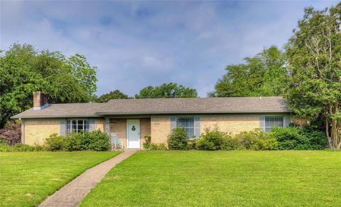 A home in Sulphur Springs