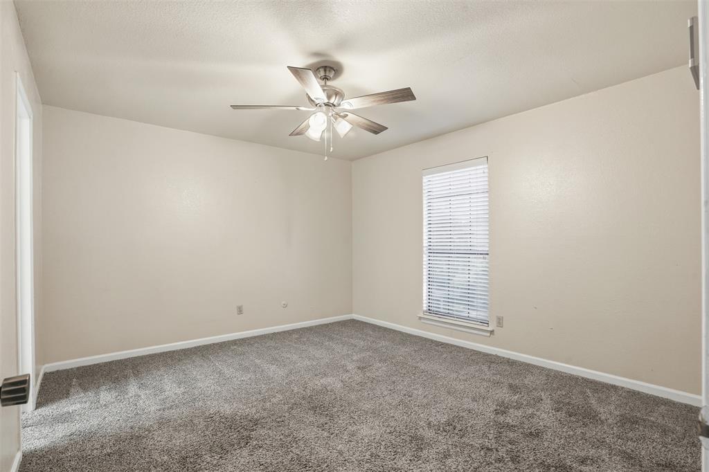 Fort Worth, Texas 76116, United States, 2 Bedrooms Bedrooms, ,3 BathroomsBathrooms,Residential,Pending,250106