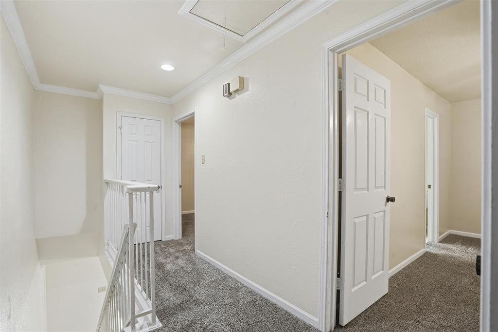 Fort Worth, Texas 76116, United States, 2 Bedrooms Bedrooms, ,3 BathroomsBathrooms,Residential,Pending,250106