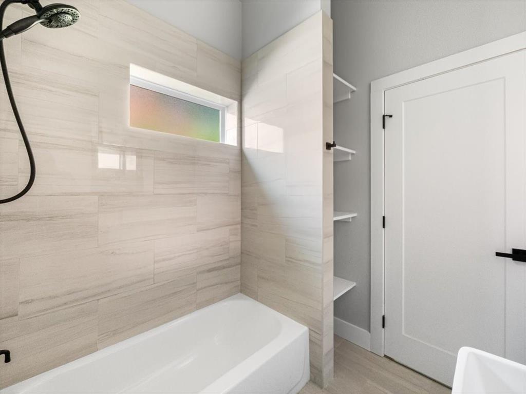 T J OLIVER SUBD - Residential