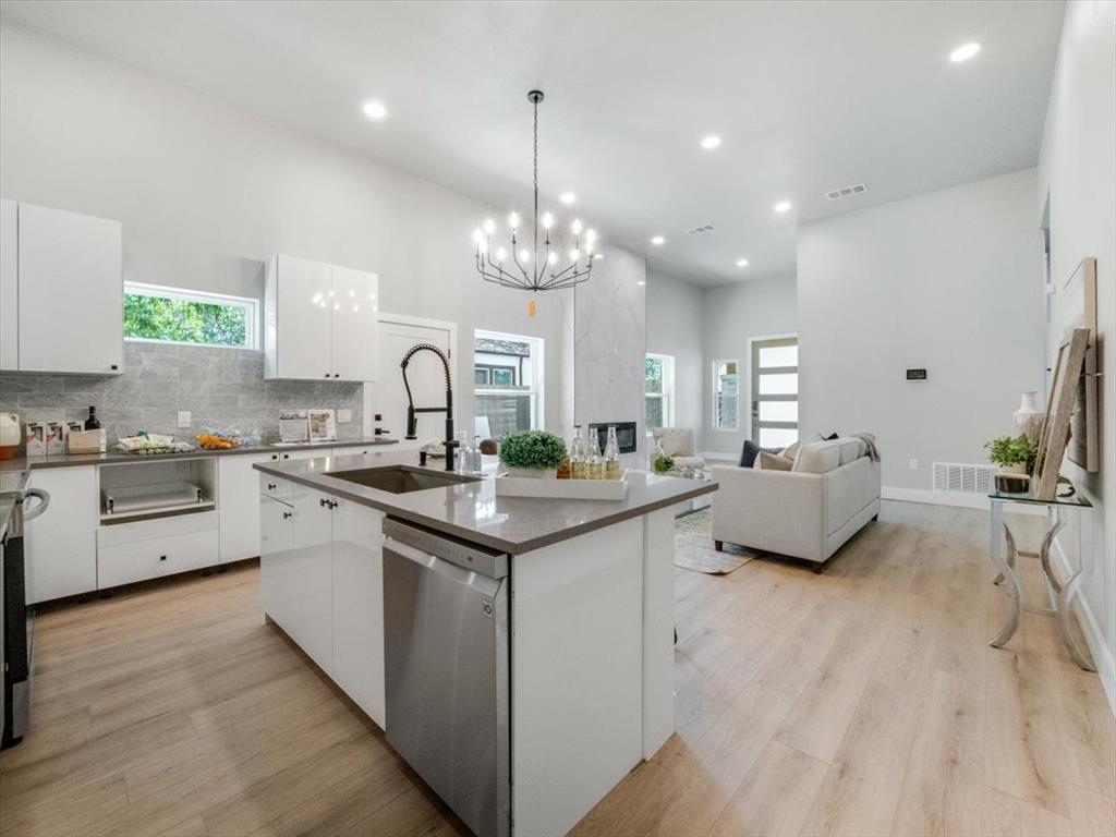 T J OLIVER SUBD - Residential