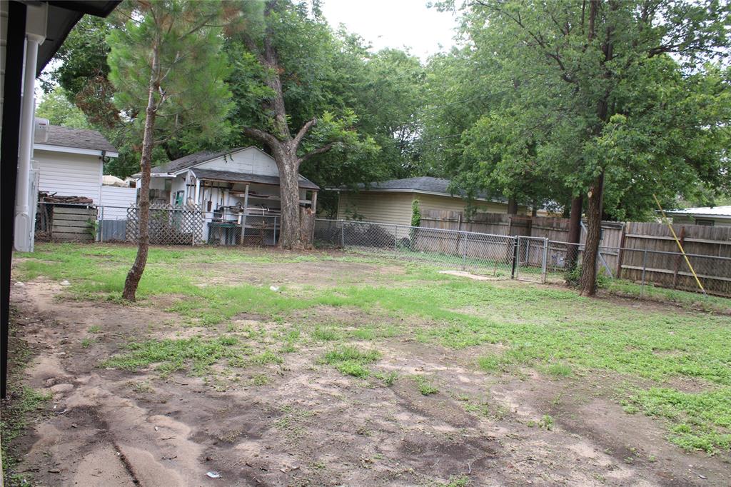 2203 SOUTHSIDE DR