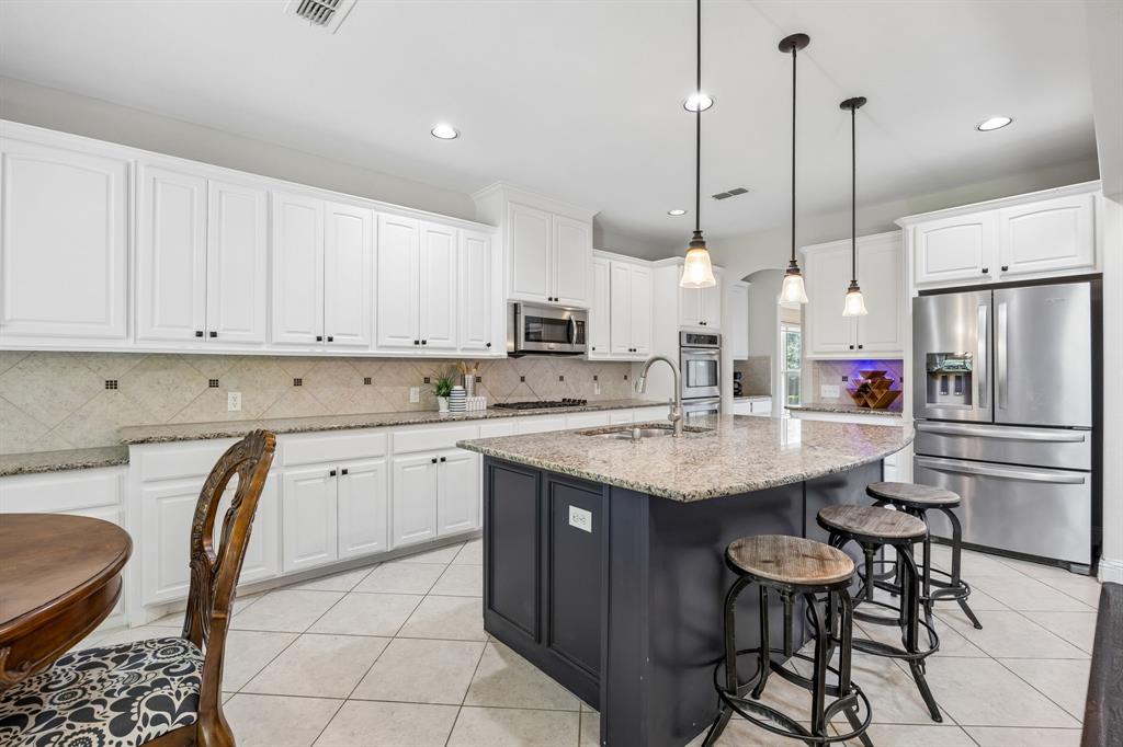 4212 Oxbow Drive