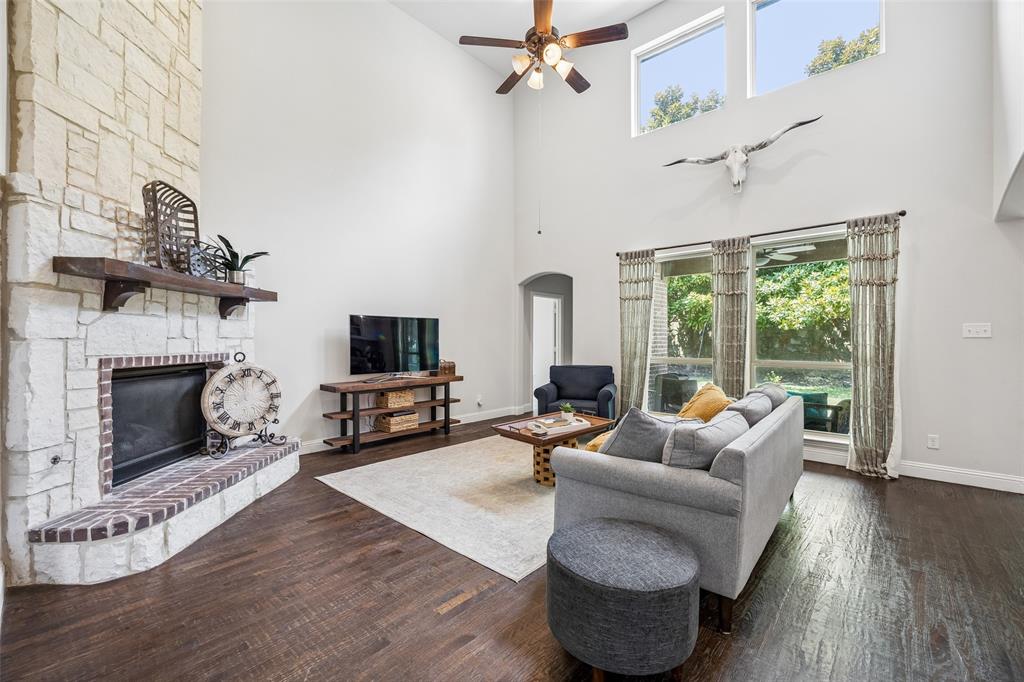 4212 Oxbow Drive