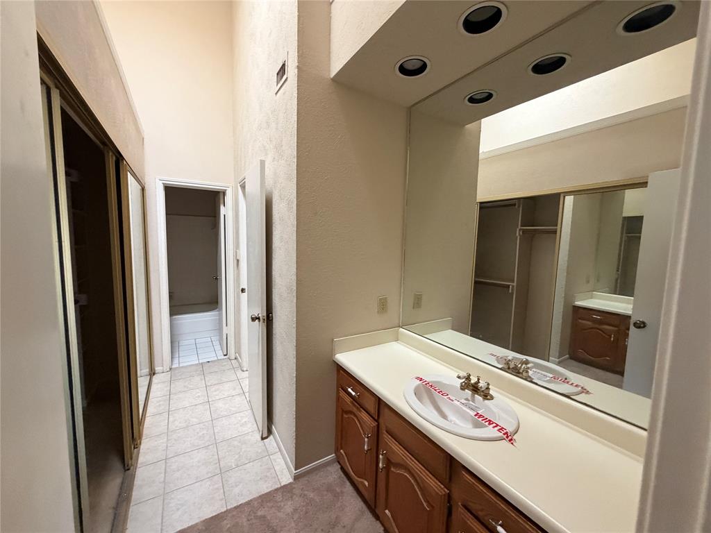 Collin Greene Condo - Residential