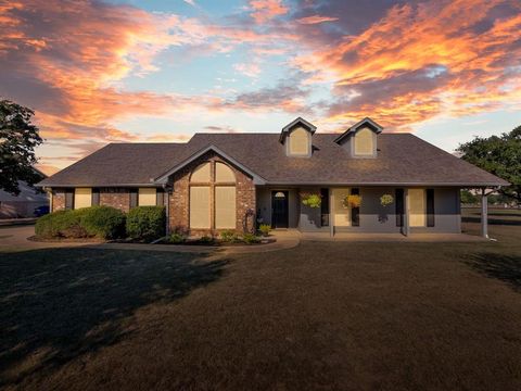 1020 Oak Hollow Lane Seagoville TX 75159