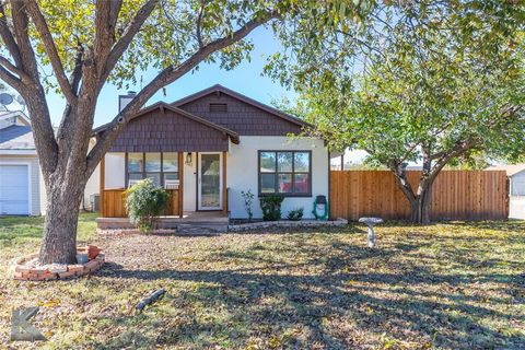 Photo of 1342 Sewell Street, Abilene, TX 79605 (MLS # 21119836)