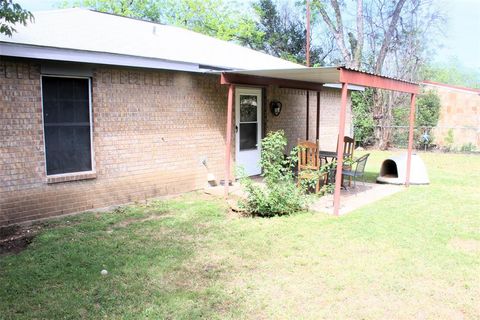 A home in San Saba