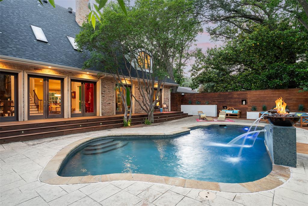 HOCKADAY SQUARE - Residential
