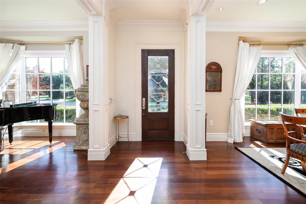 11484 Strait Lane
