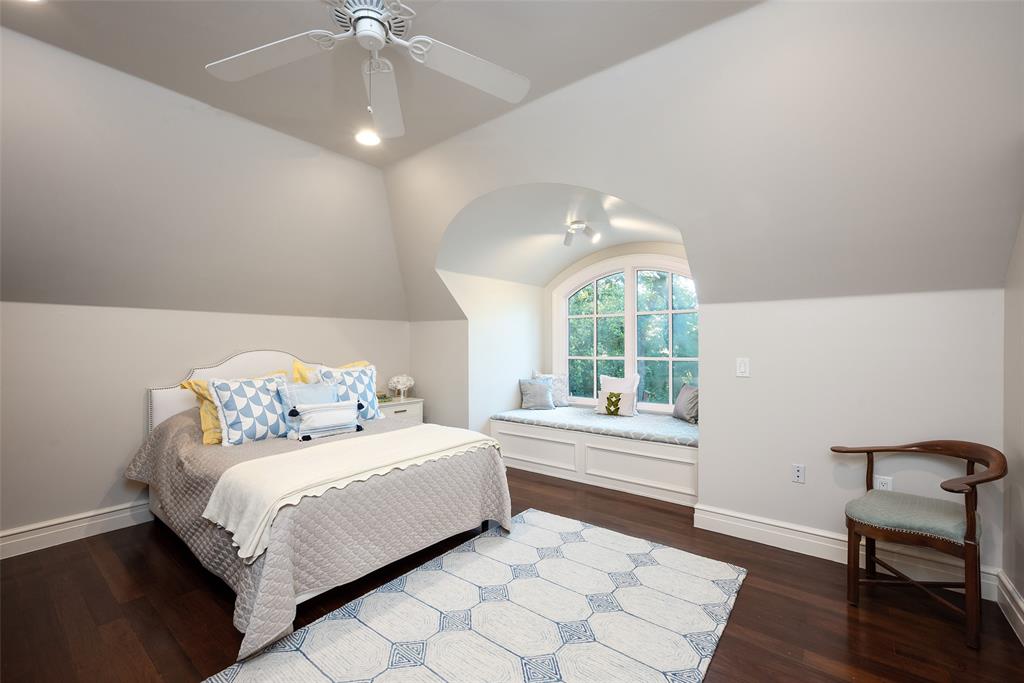 HOCKADAY SQUARE - Residential