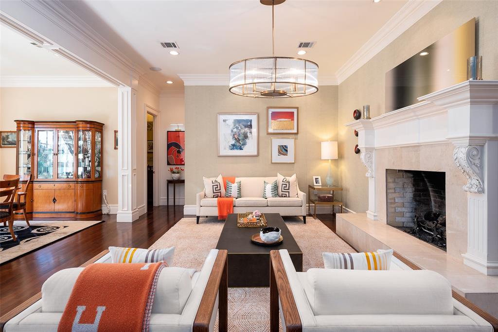 HOCKADAY SQUARE - Residential