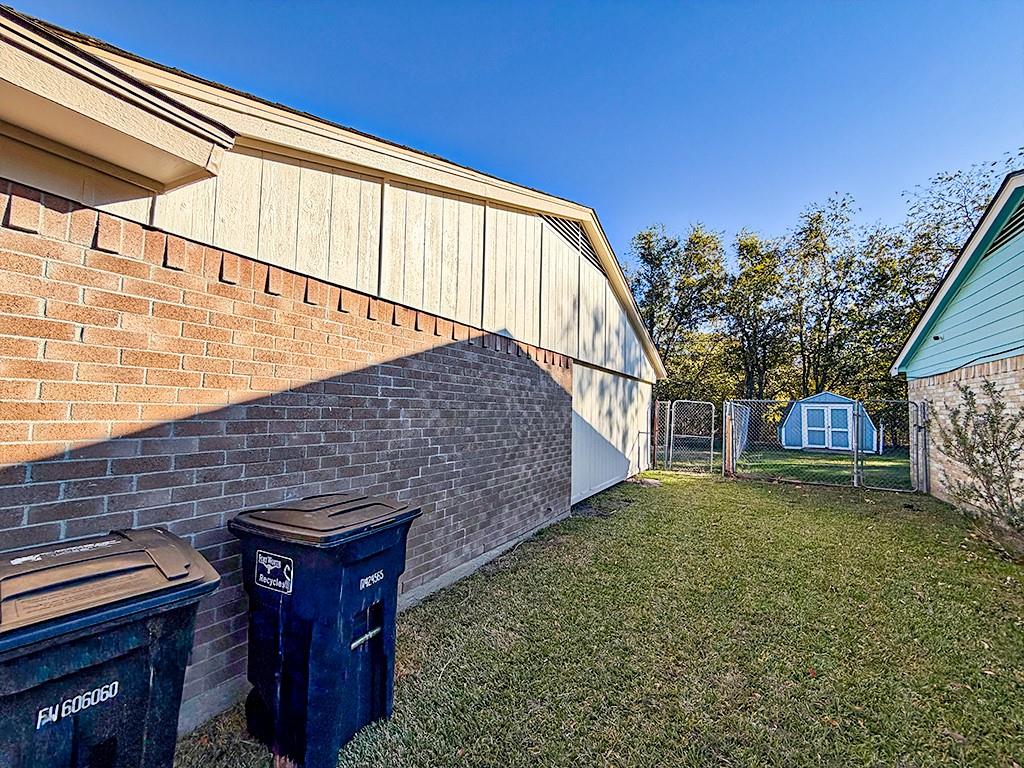 Royal Crest Add - Residential