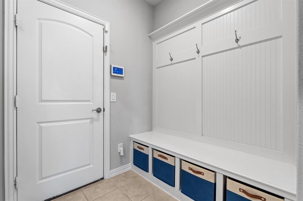 Fort Worth, Texas 76052, United States, 4 Bedrooms Bedrooms, ,3 BathroomsBathrooms,Residential,Pending,136109