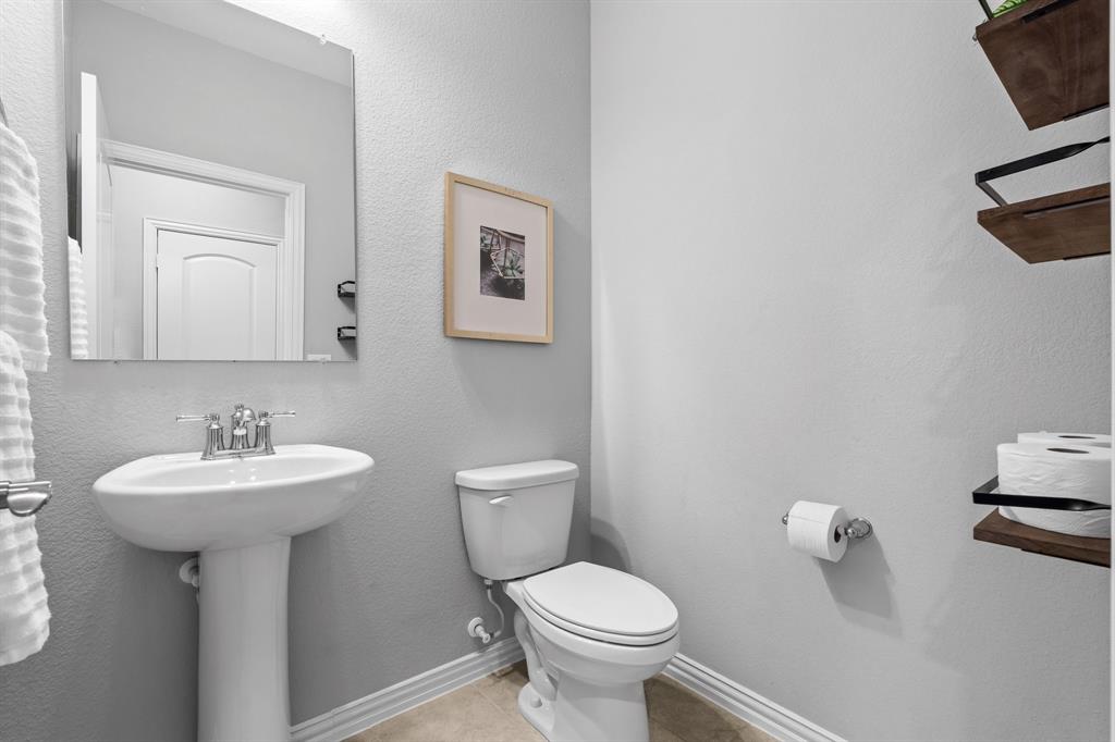 Fort Worth, Texas 76052, United States, 4 Bedrooms Bedrooms, ,3 BathroomsBathrooms,Residential,Pending,136109