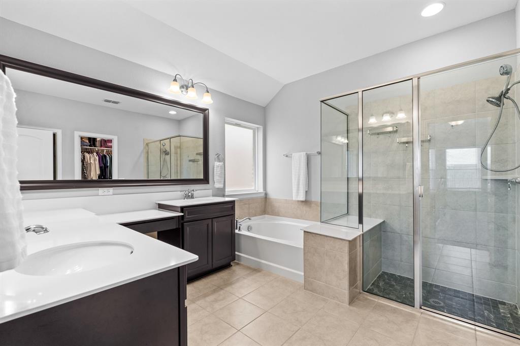 Fort Worth, Texas 76052, United States, 4 Bedrooms Bedrooms, ,3 BathroomsBathrooms,Residential,Pending,136109