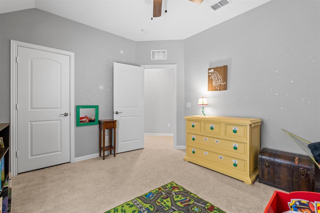 Fort Worth, Texas 76052, United States, 4 Bedrooms Bedrooms, ,3 BathroomsBathrooms,Residential,Pending,136109