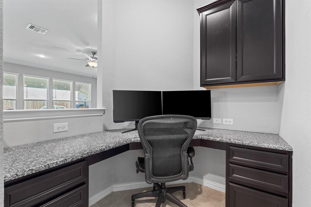 Fort Worth, Texas 76052, United States, 4 Bedrooms Bedrooms, ,3 BathroomsBathrooms,Residential,Pending,136109