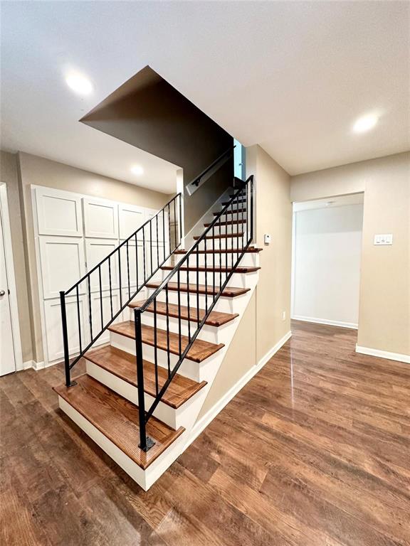 2804 Hollywood Drive