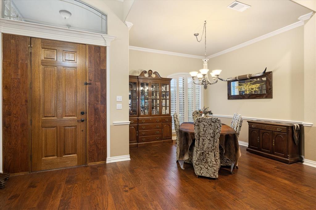 805 Mallard Pointe Drive