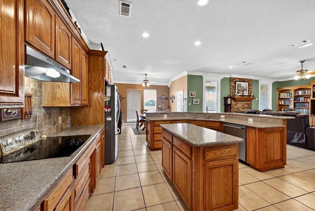 1035 Highland Road