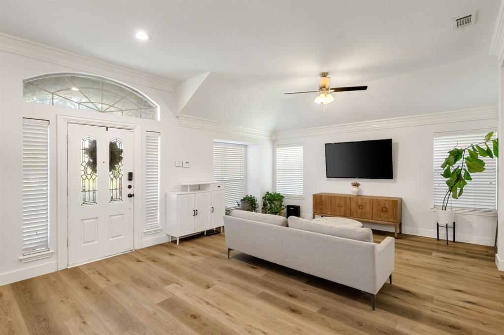 624 Mossycup Oak Drive