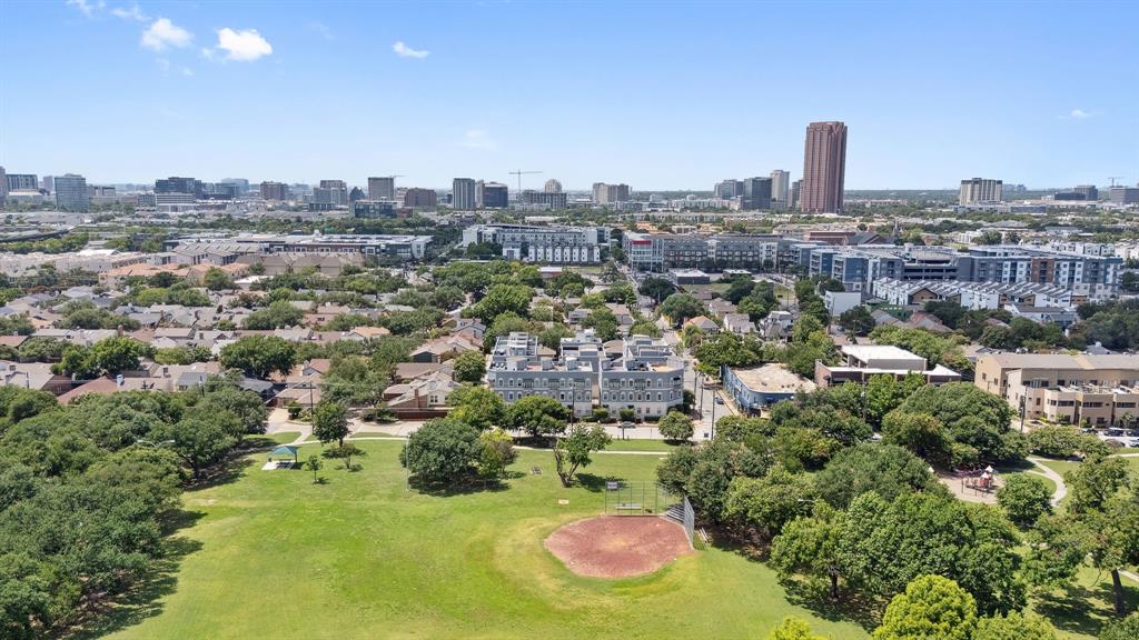 Bryan Square Twnhms - Residential