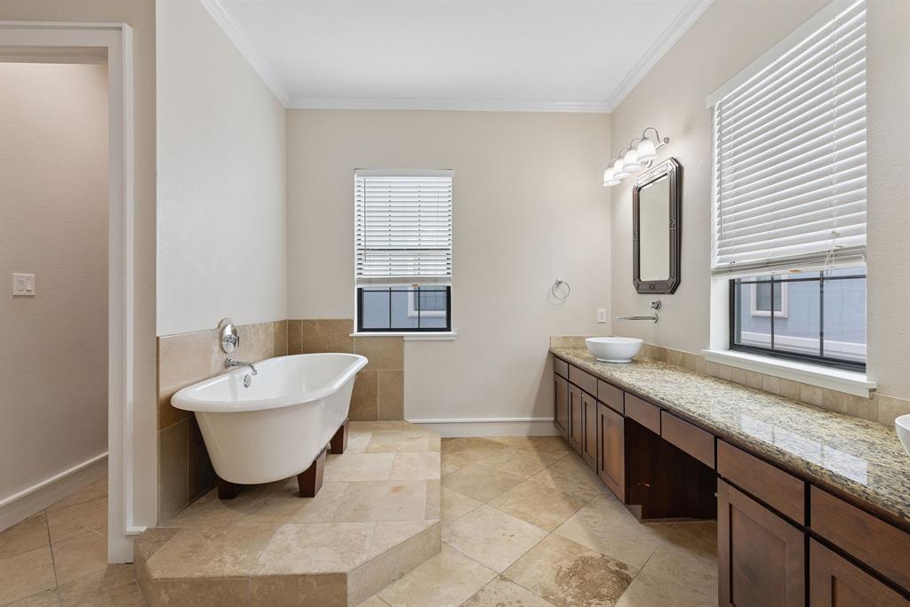 Bryan Square Twnhms - Residential