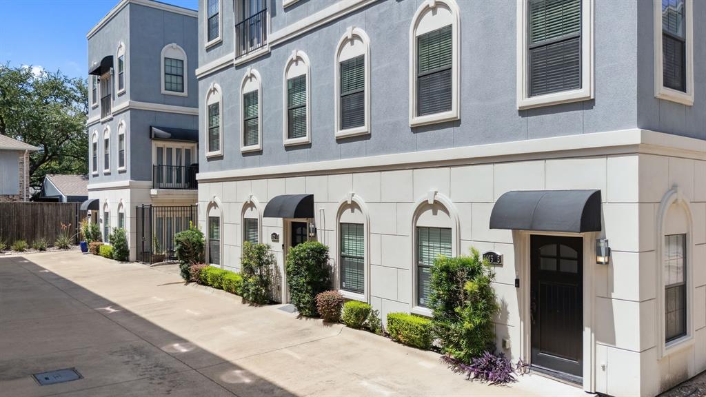 Bryan Square Twnhms - Residential