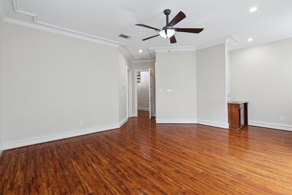 Bryan Square Twnhms - Residential