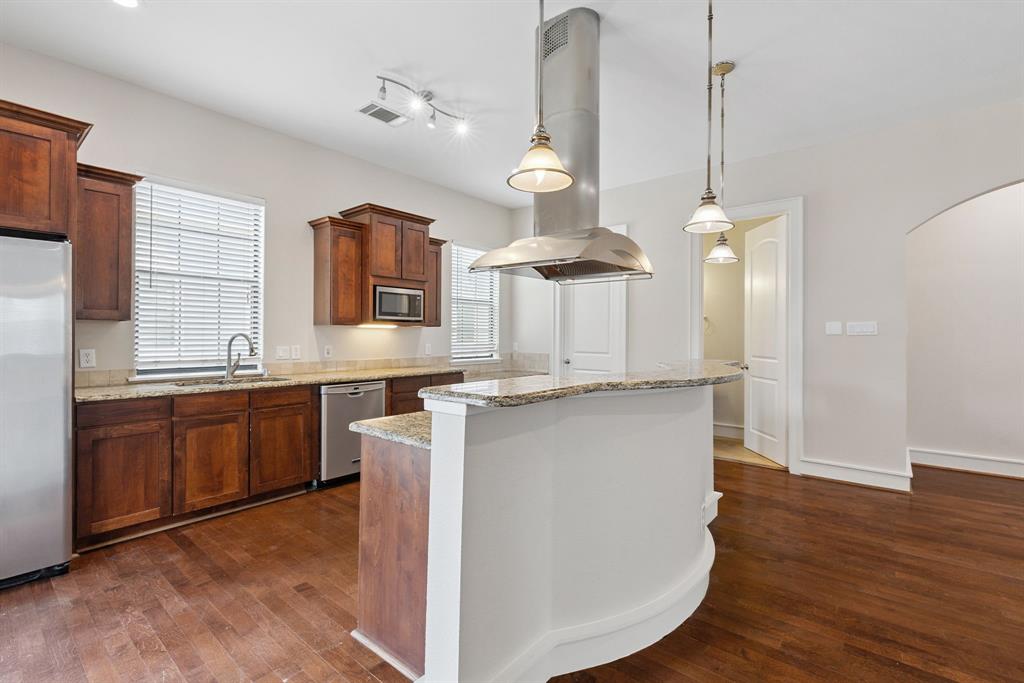 Bryan Square Twnhms - Residential