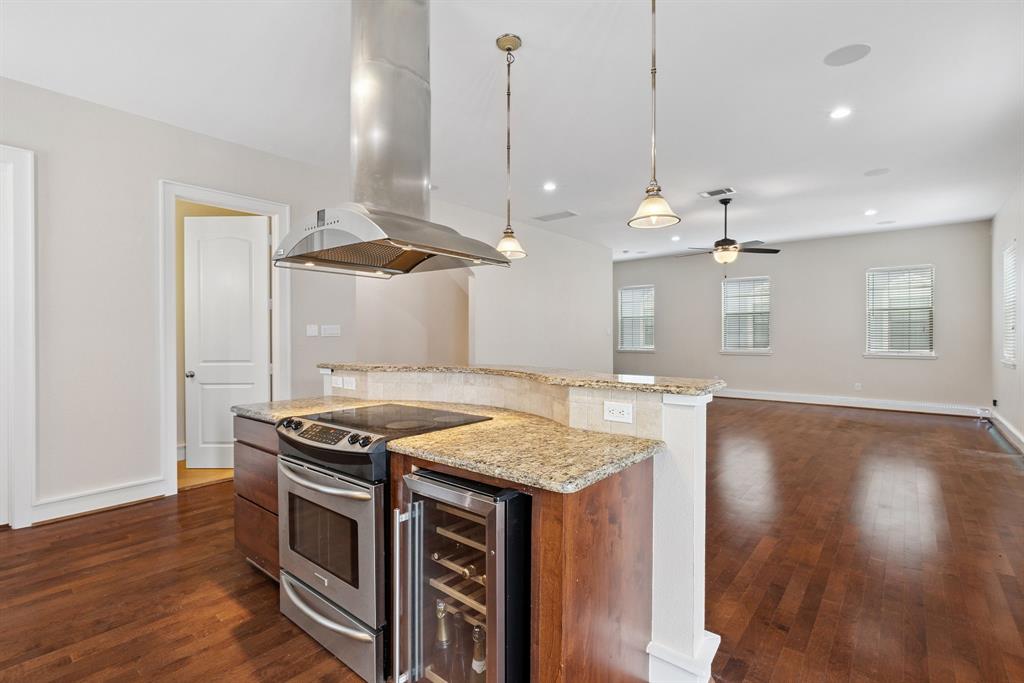 Bryan Square Twnhms - Residential